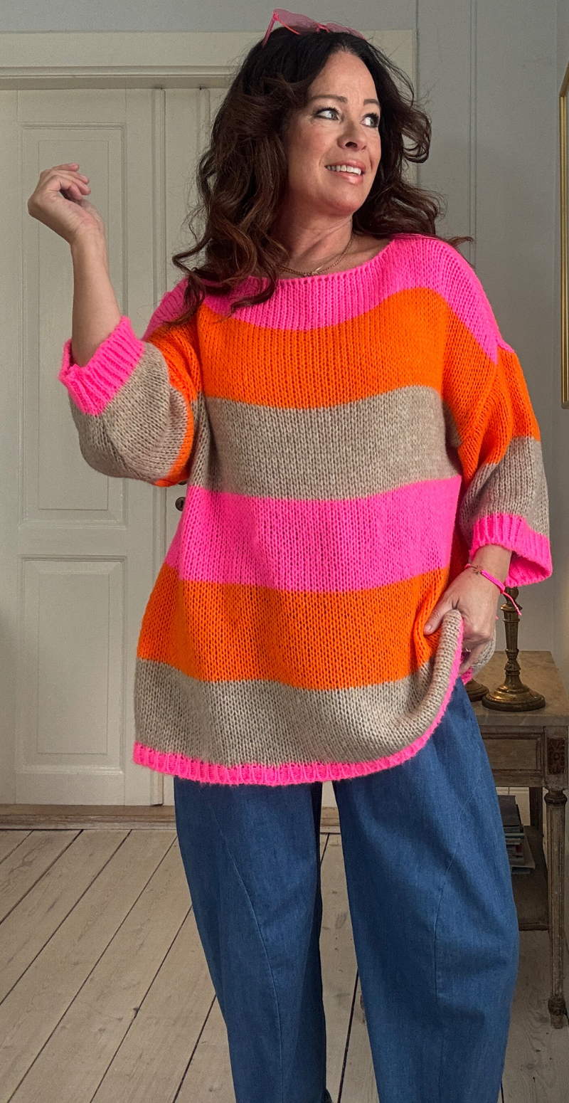 Manon strik med brede striber fuxia LikeLondon