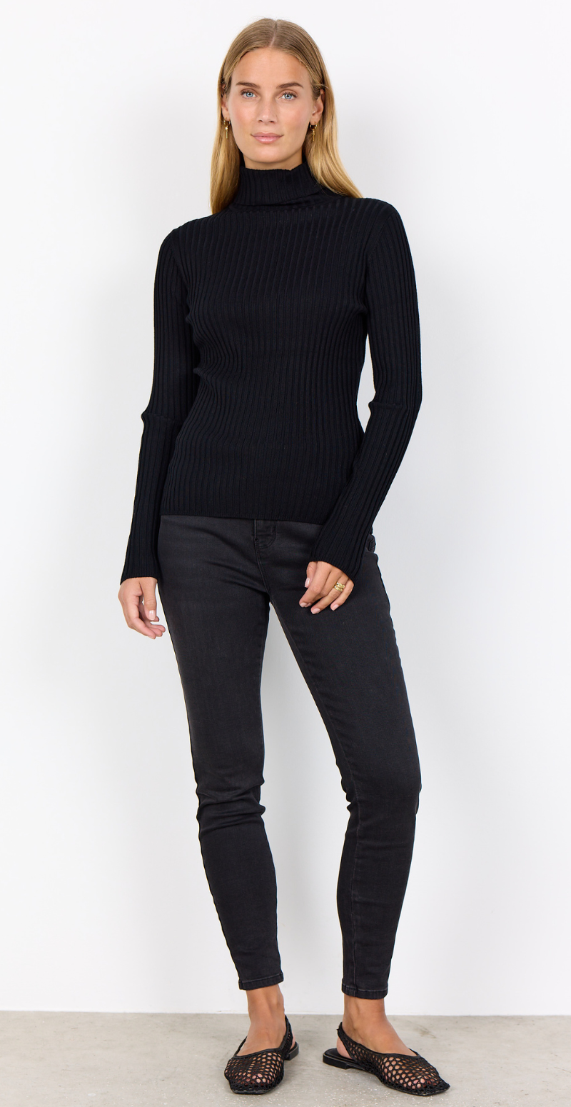 Dollie bluse med ribdetaljer sort Soyaconcept