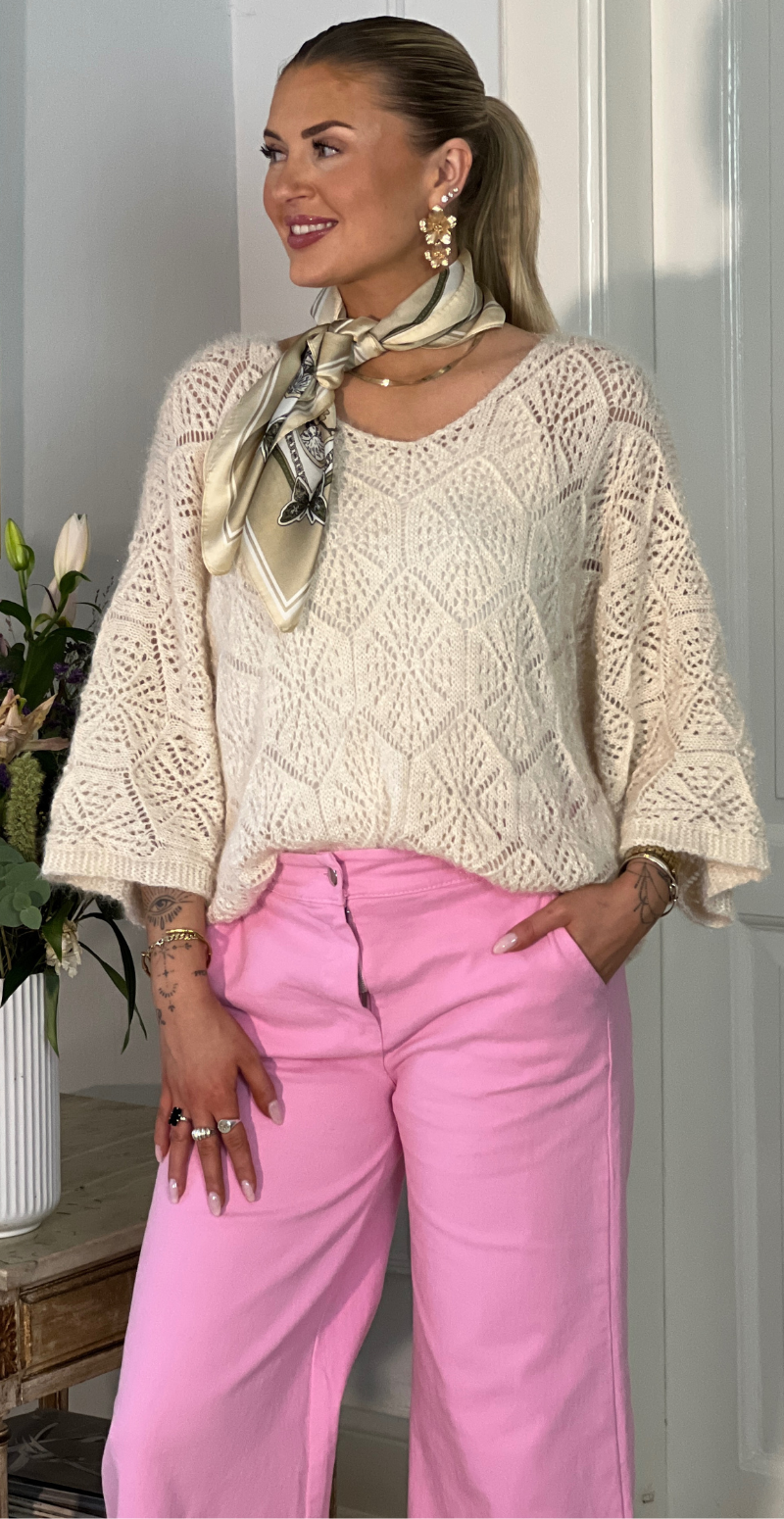 Gamma strikbluse med hulmønster creme LikeLondon