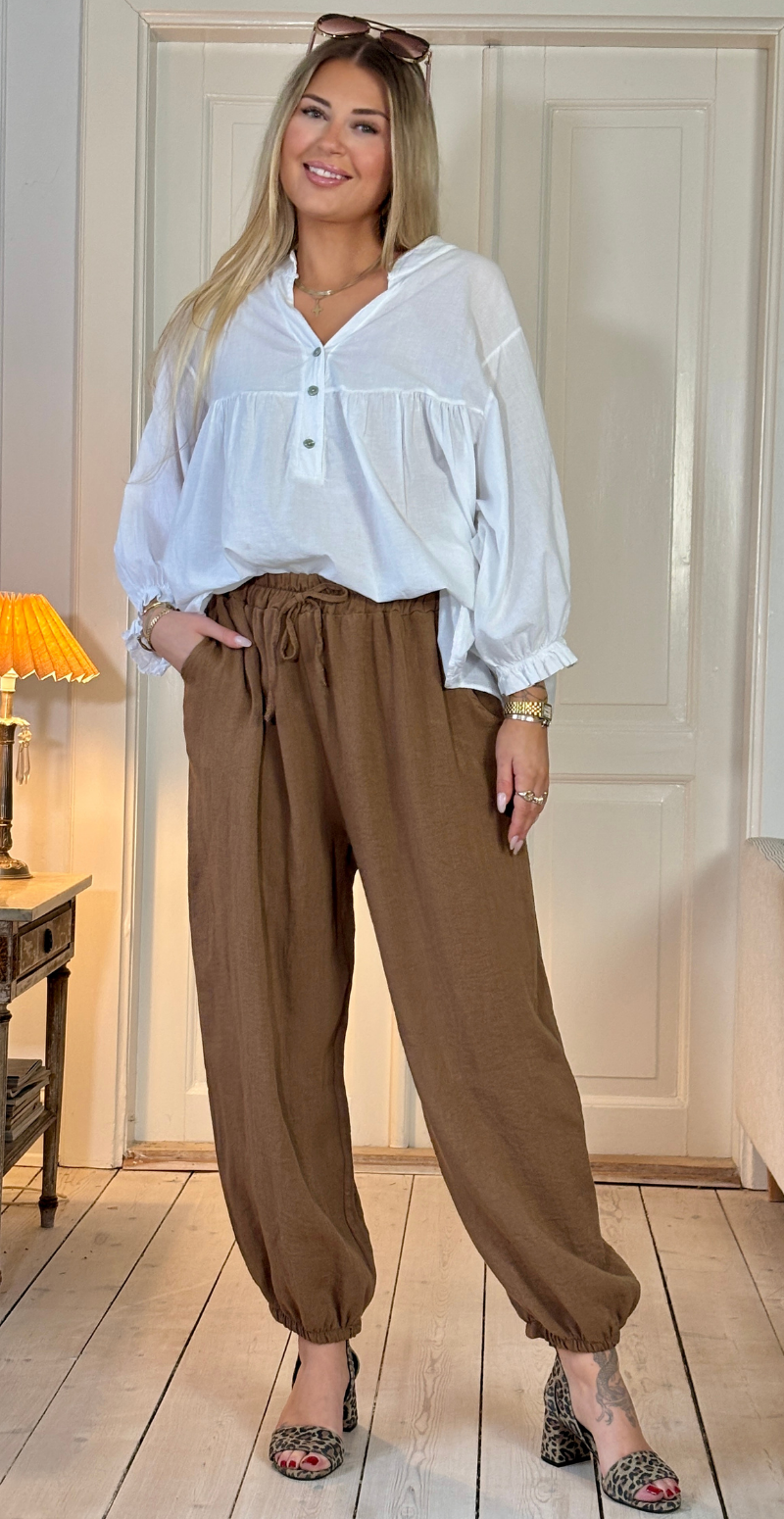 Marietta bukser med bindebånd i taljen og elastik i benene noce LikeLondon