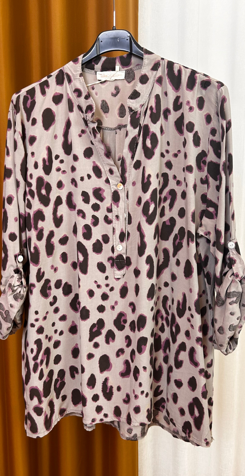 Judy bluse med stort leopardprint mocca LikeLondon