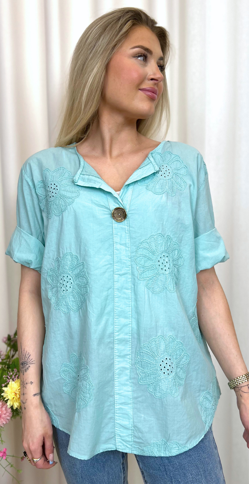 Kaylee bluse med blomsterbroderi mint LikeLondon