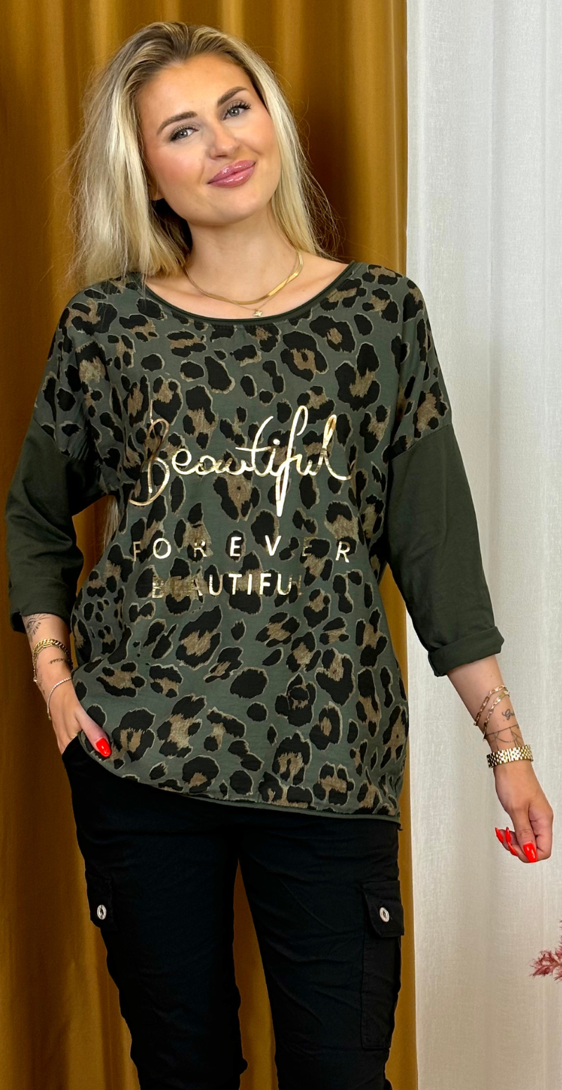 Christel bluse med leoprint og tekst khaki