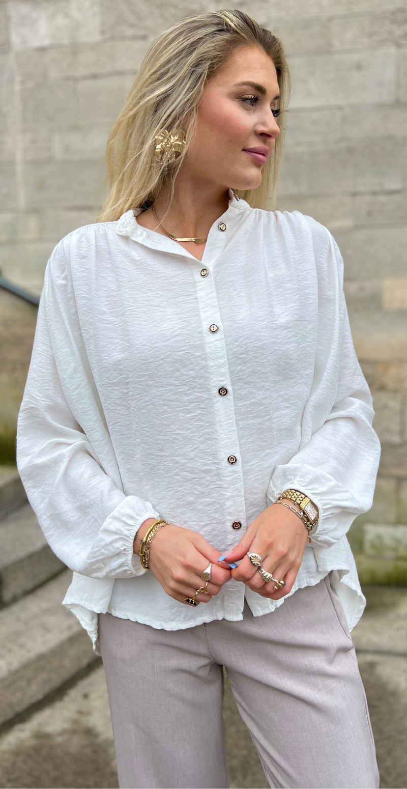 Gigi gennemknappet bluse med smock detaljer hvid