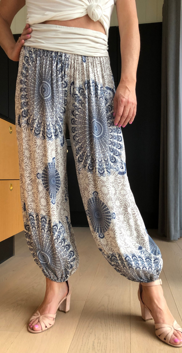 Jill bukser med mønster beige LikeLondon