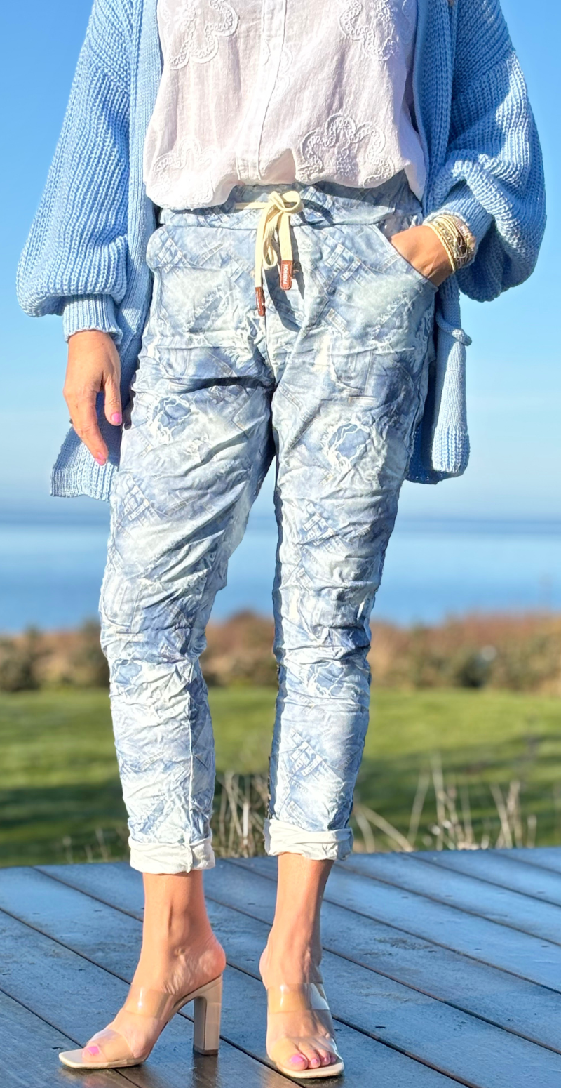 Wendy bukser med jeansprint, skrålommer og elastik i taljen