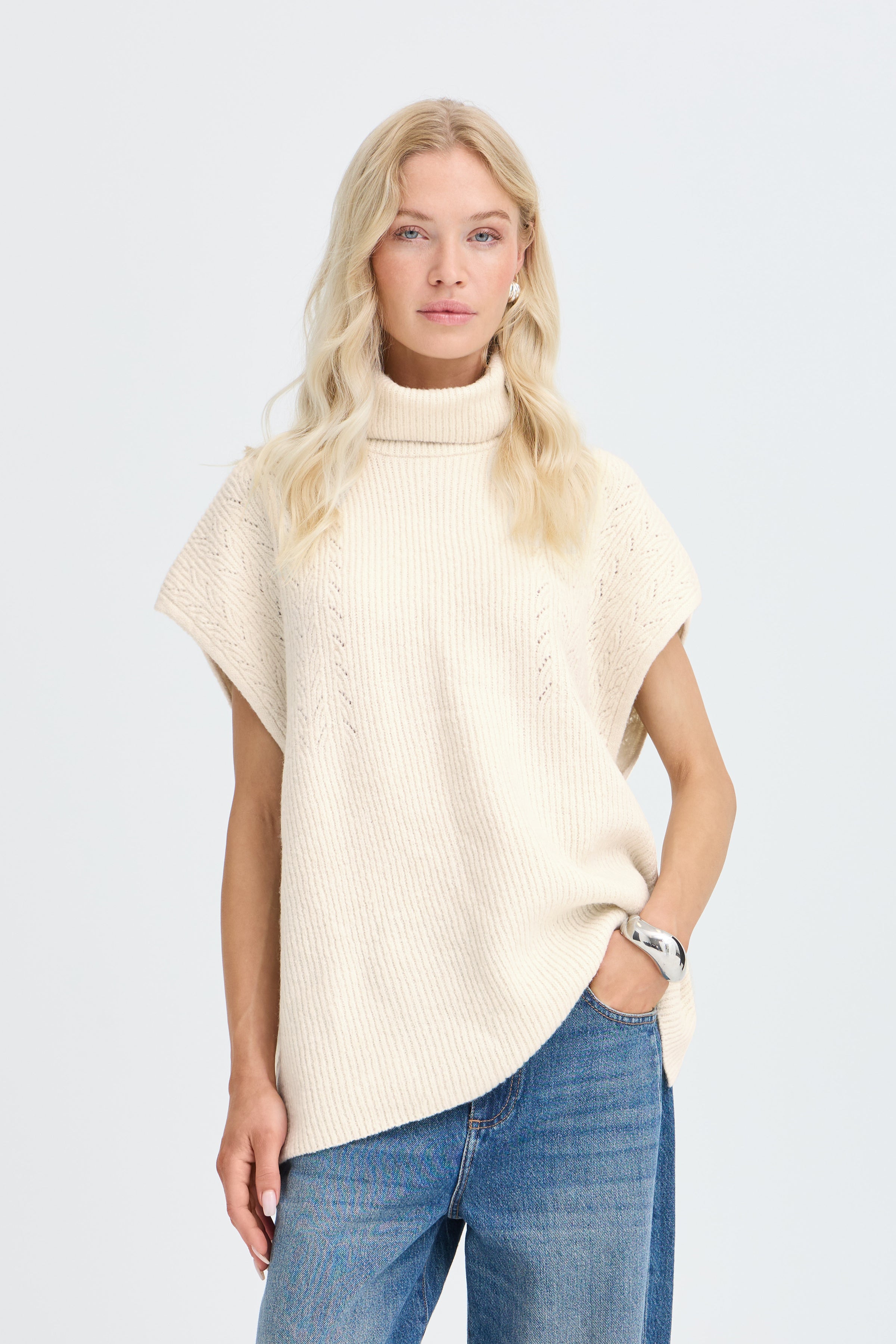 Vilko poncho med høj hals birch melange b.young