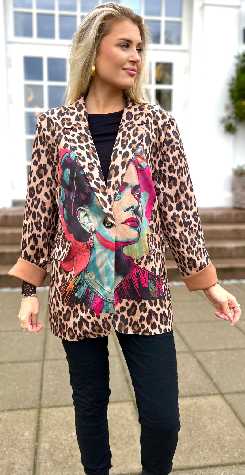 Madison blazer med leoprint og kvindeansigt LikeLondon