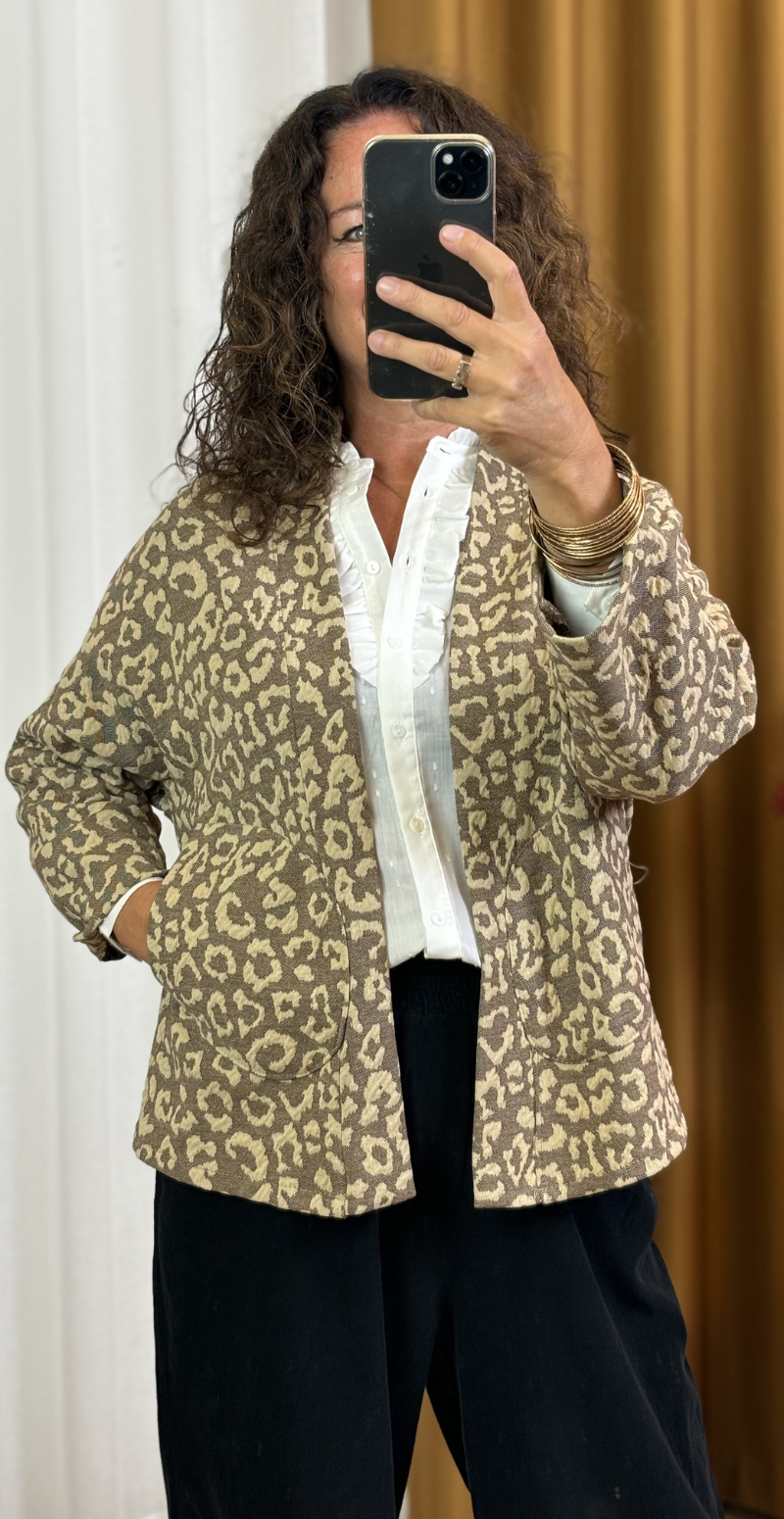 Pheobe cardigan i leopardprint creme