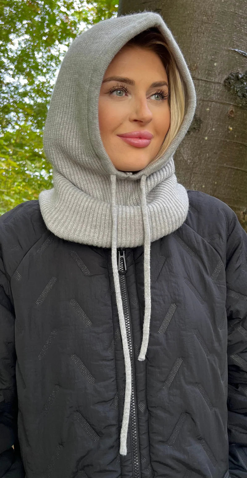 Balaclava med snøre grå LikeLondon