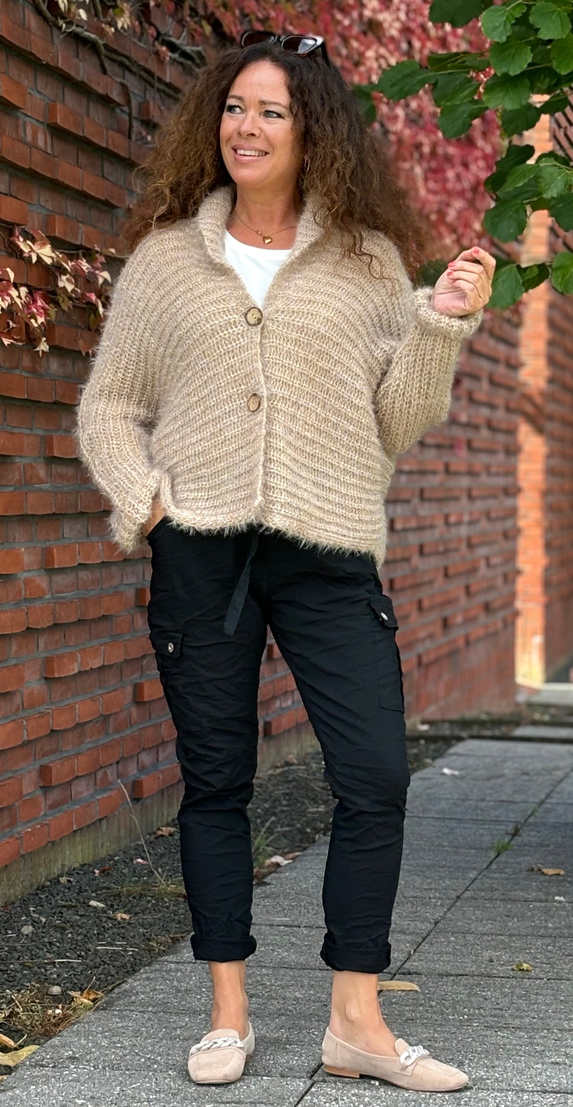 Signe strik cardigan med træknapper mocca Likelondon