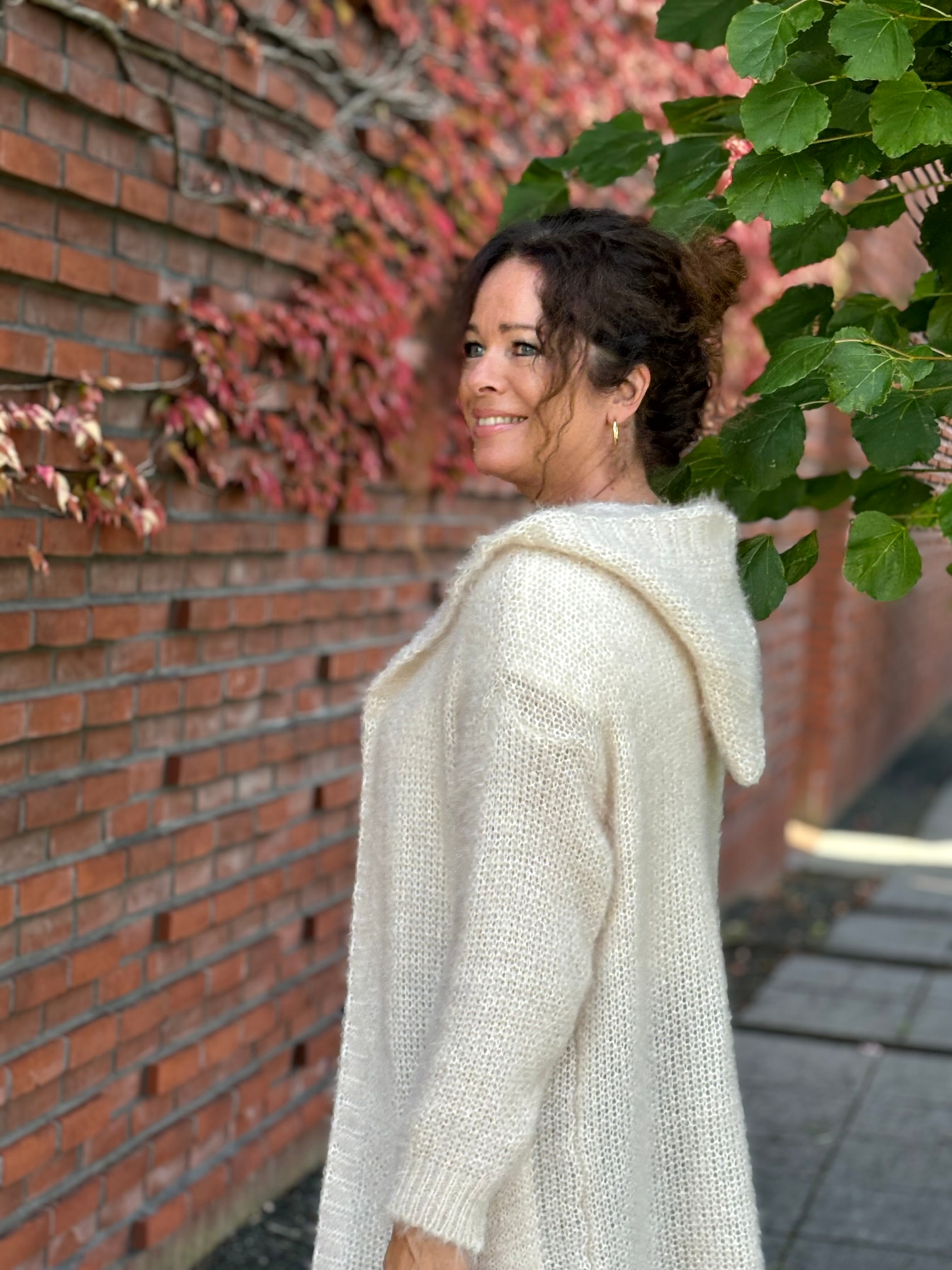 Lexa strik cardigan med hætte creme Likelondon