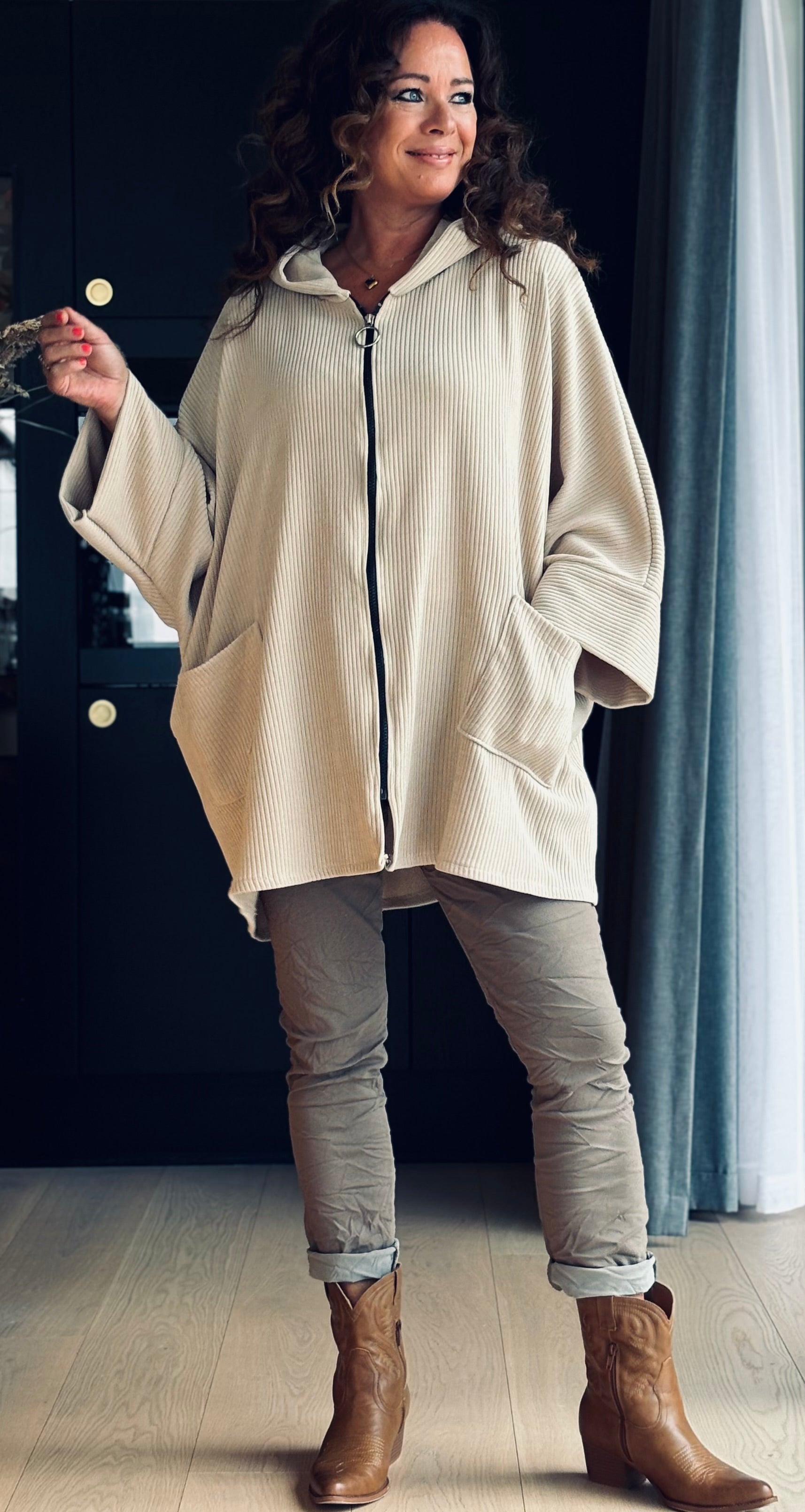 Becky cardigan med hætte beige LikeLondon