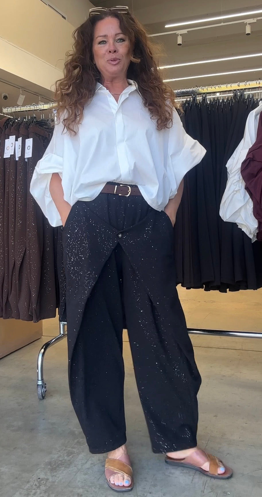 Katarina bukser med wrapdetalje og glimmer sort LikeLondon