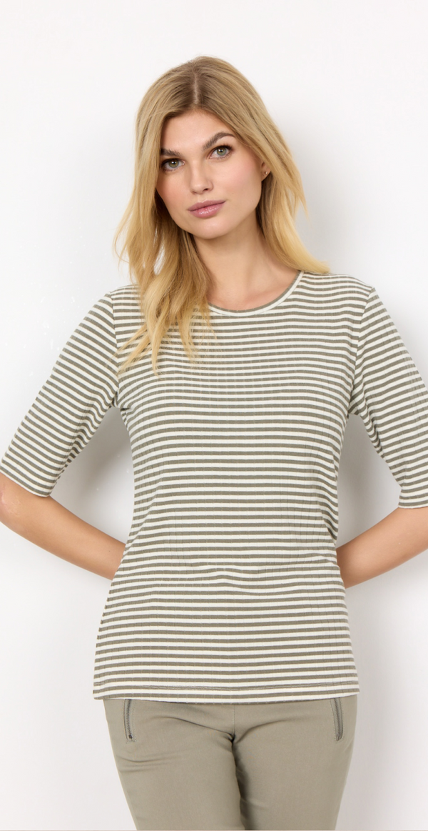 Stribet t-shirt grøn
