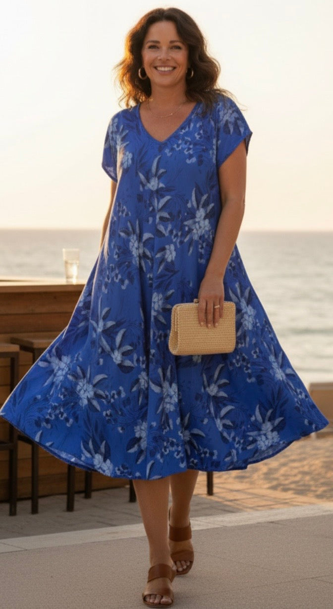 Forudbestil uge 24 Luli kjole med blomstret mønster royal blue LikeLondon