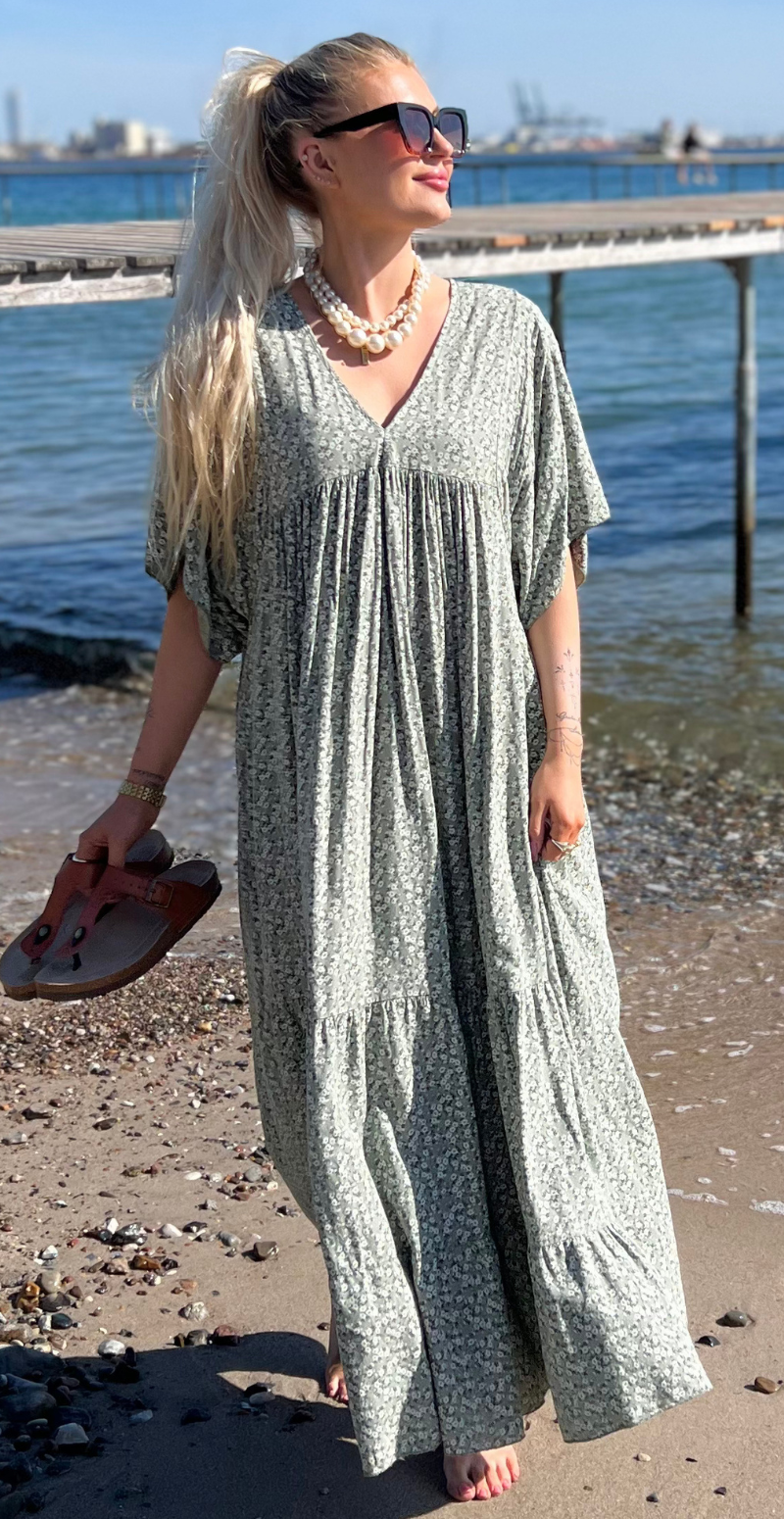 likelondon maxi kjole med blomsterprint khaki