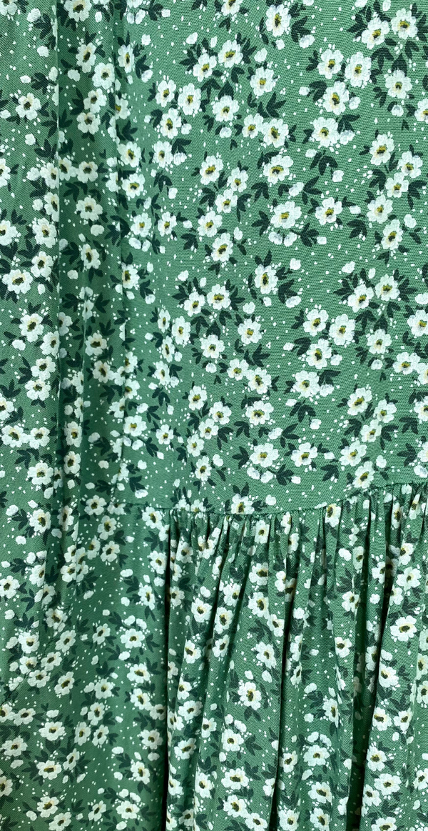 Blomsterprint tæt på grøn