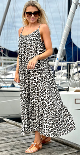 Lydia stropkjole lang med peplum leopard