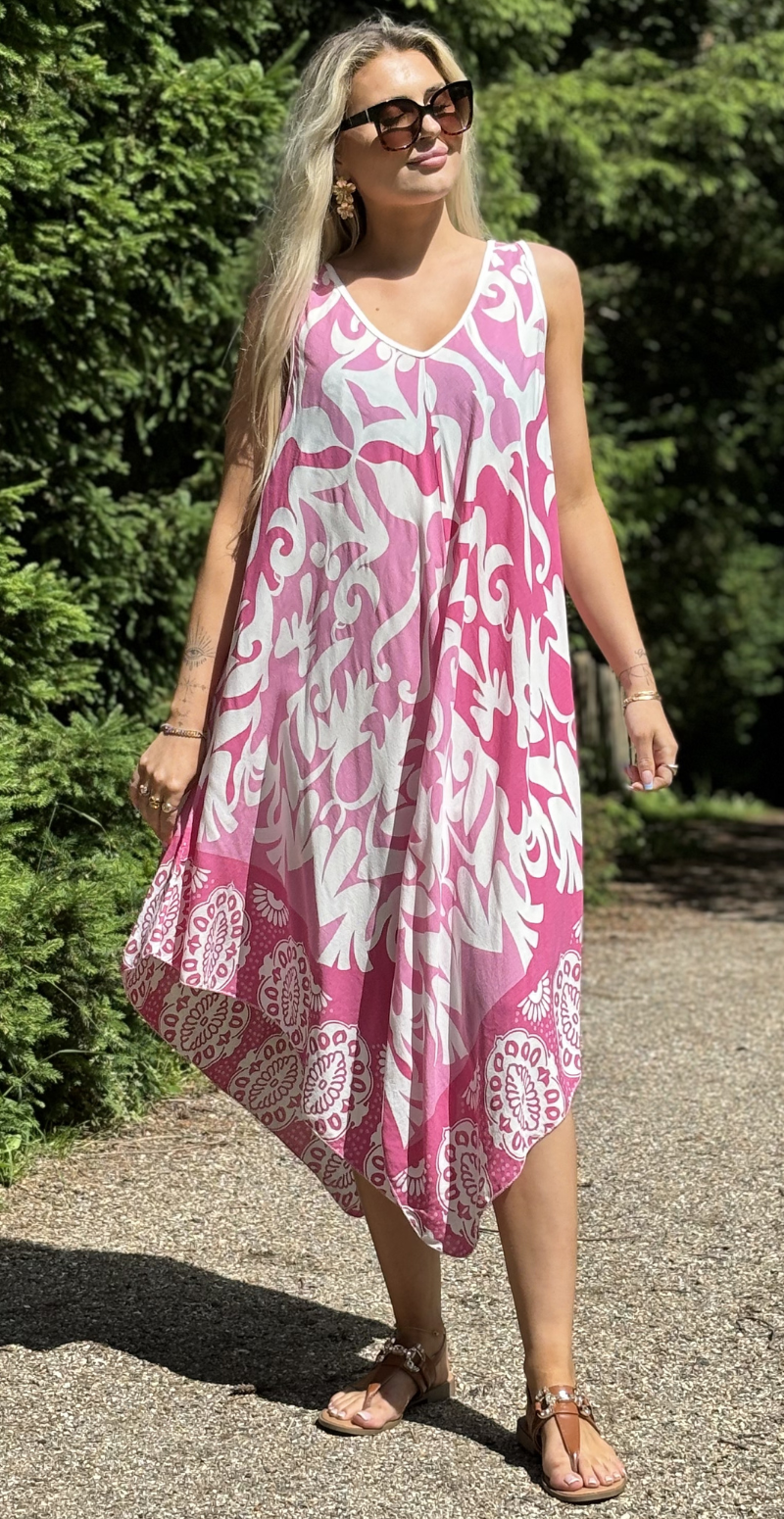 Yasmin kjole med brede stropper og mønster pink