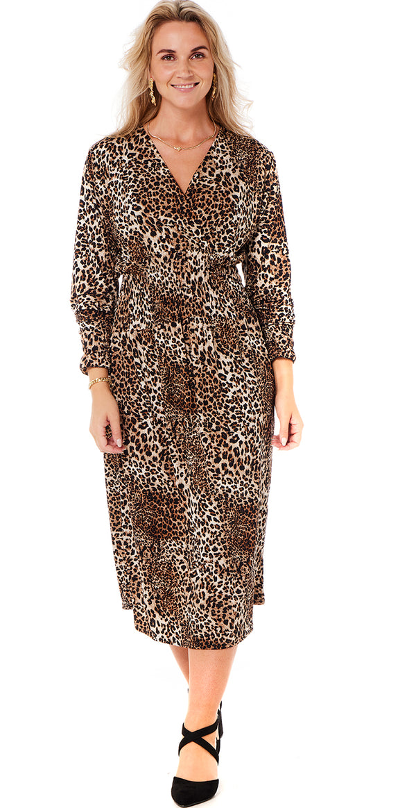 Kjole med smock detaljer leopardprint Likelondon