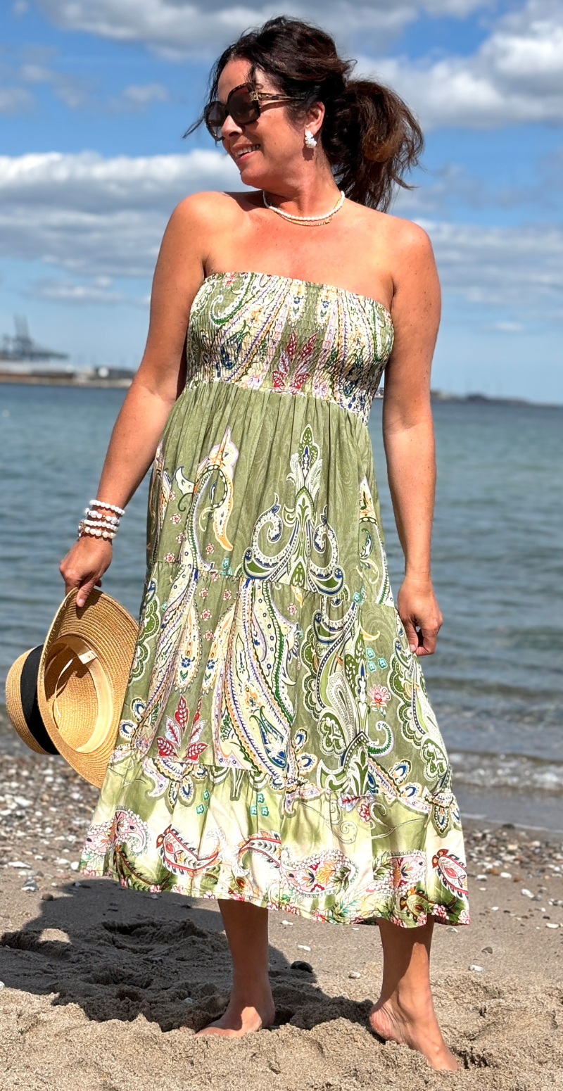 LikeLondon kjole med smock over brystet og khaki paisley print 