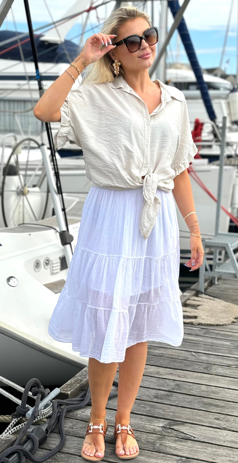 Kort nederdel i to lag med peplum hvid