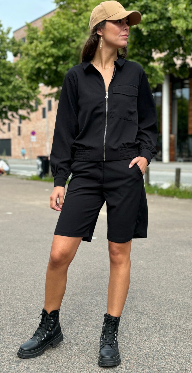 Natalie shorts med lommer sort