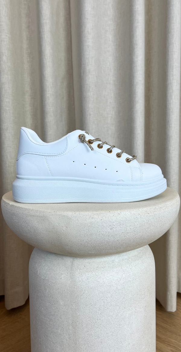 hvide sneakers med guld snørebånd likelondon shoes
