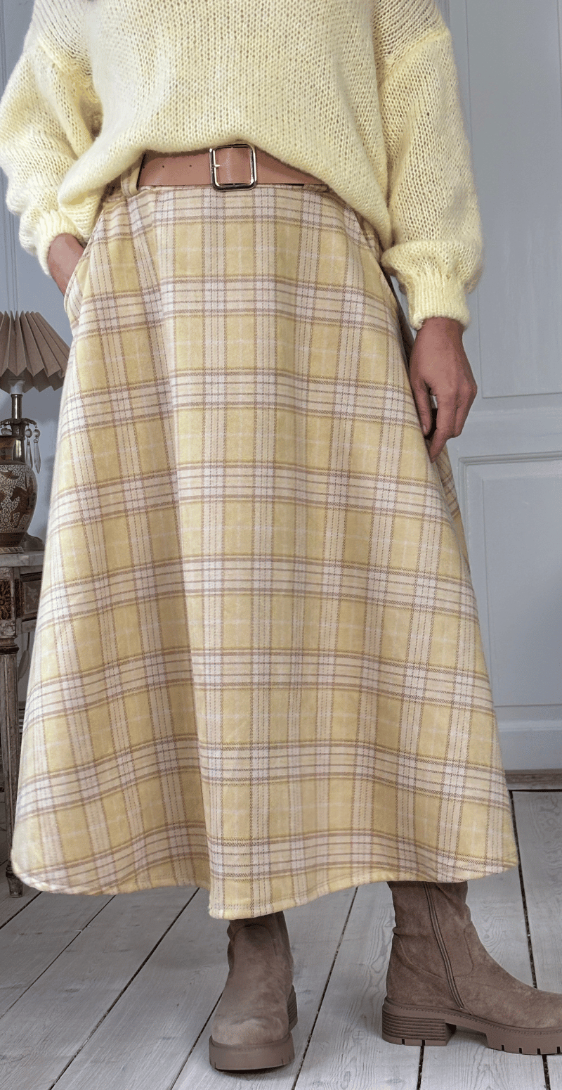 Zelda ternet nederdel med bælte og lommer gul LikeLondon