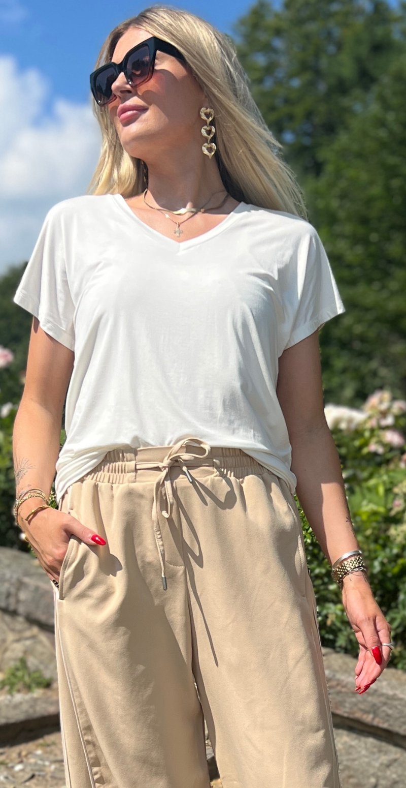 Sophia basisbluse med v-hals off white