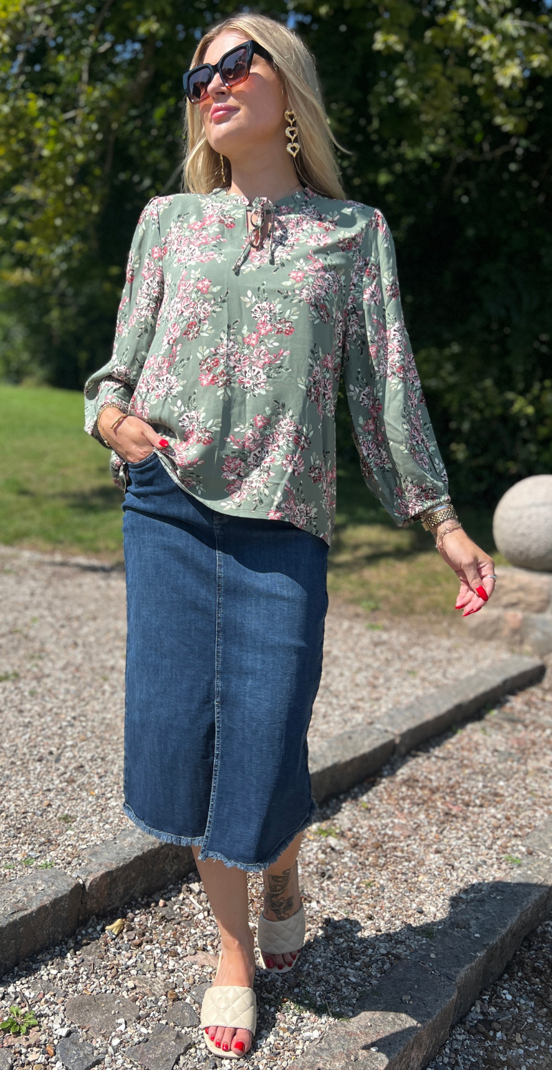 Joella bluse sea spray bouquet