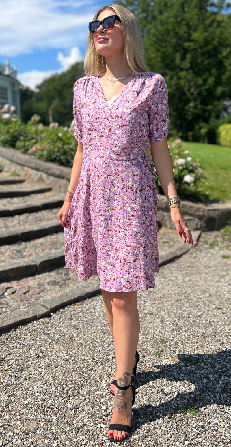 Joella slå-om kjole ash rose mix