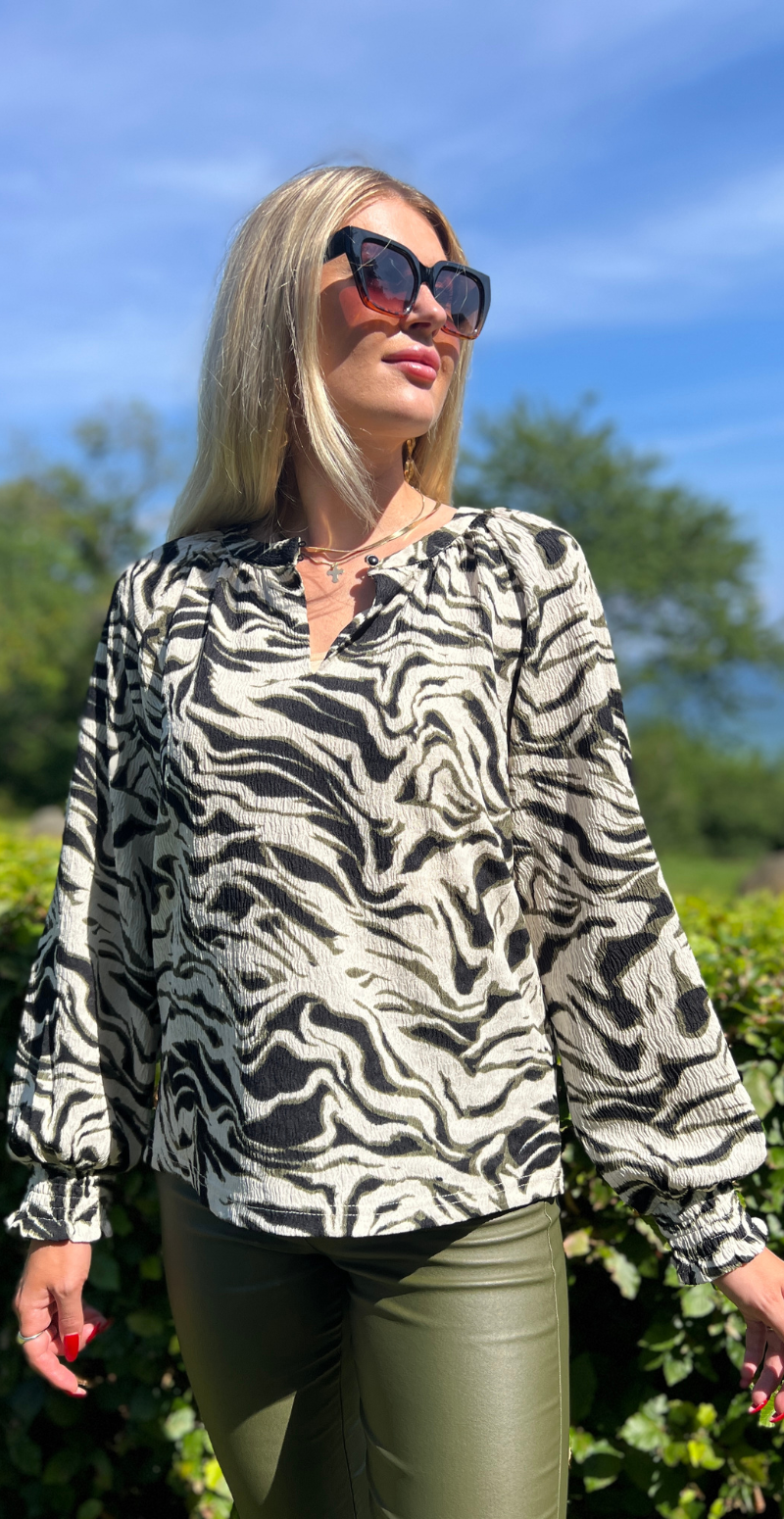 Nalia bluse med mønster moonbeam