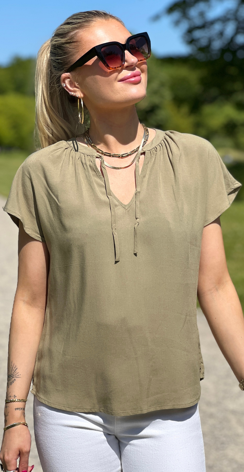 Joella top aloe