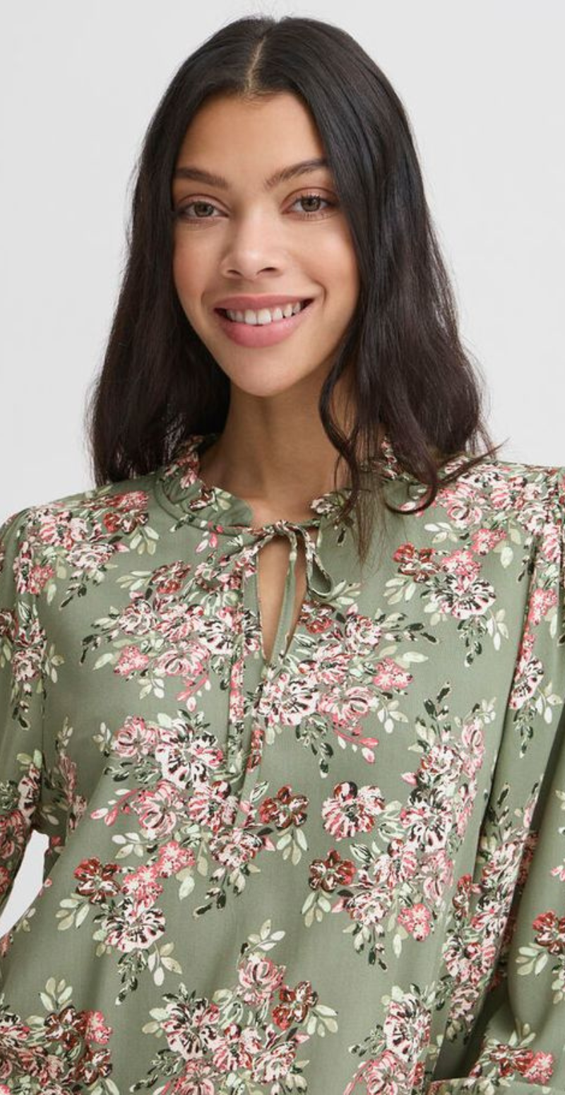 Joella bluse sea spray bouquet