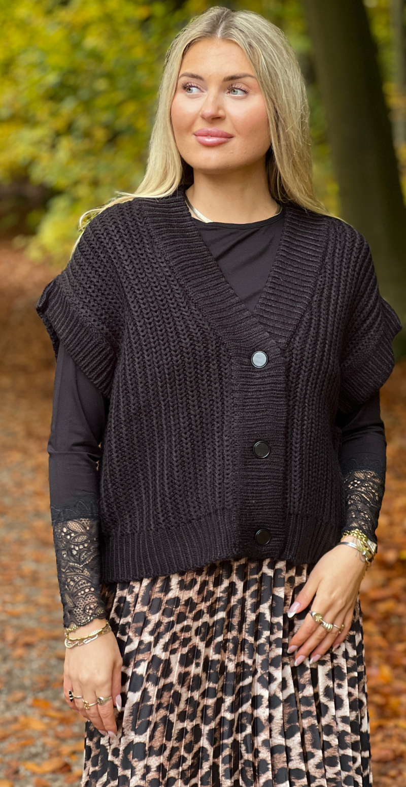 Langærmet bluse med blonde på ærmet sort