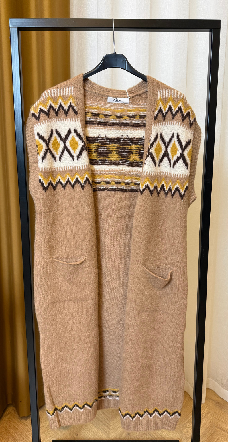 Fjola ærmeløs uldcardigan med mønster camel LikeLondon