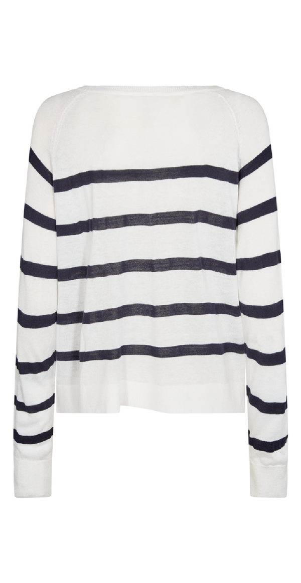 Effie pullover off-white w. salute