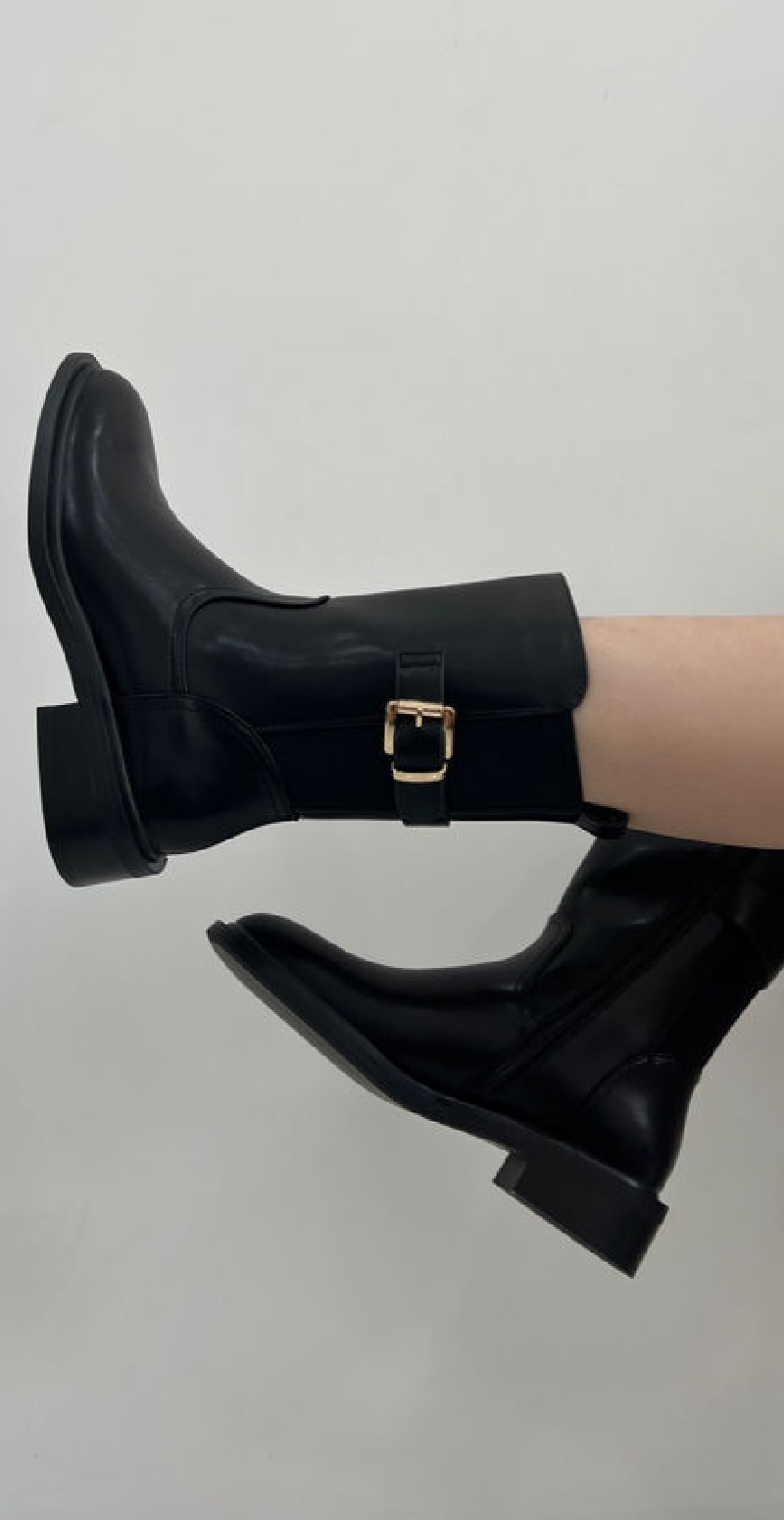 Støvle med spænde og elastik sort