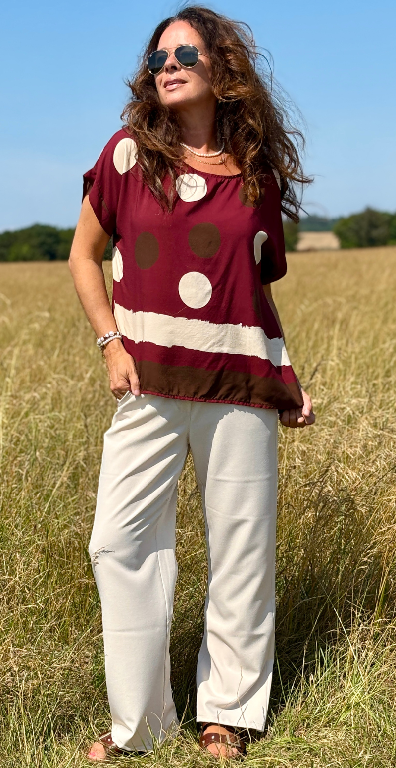 Regina bluse med prikker og brede striber bordeaux LikeLondon