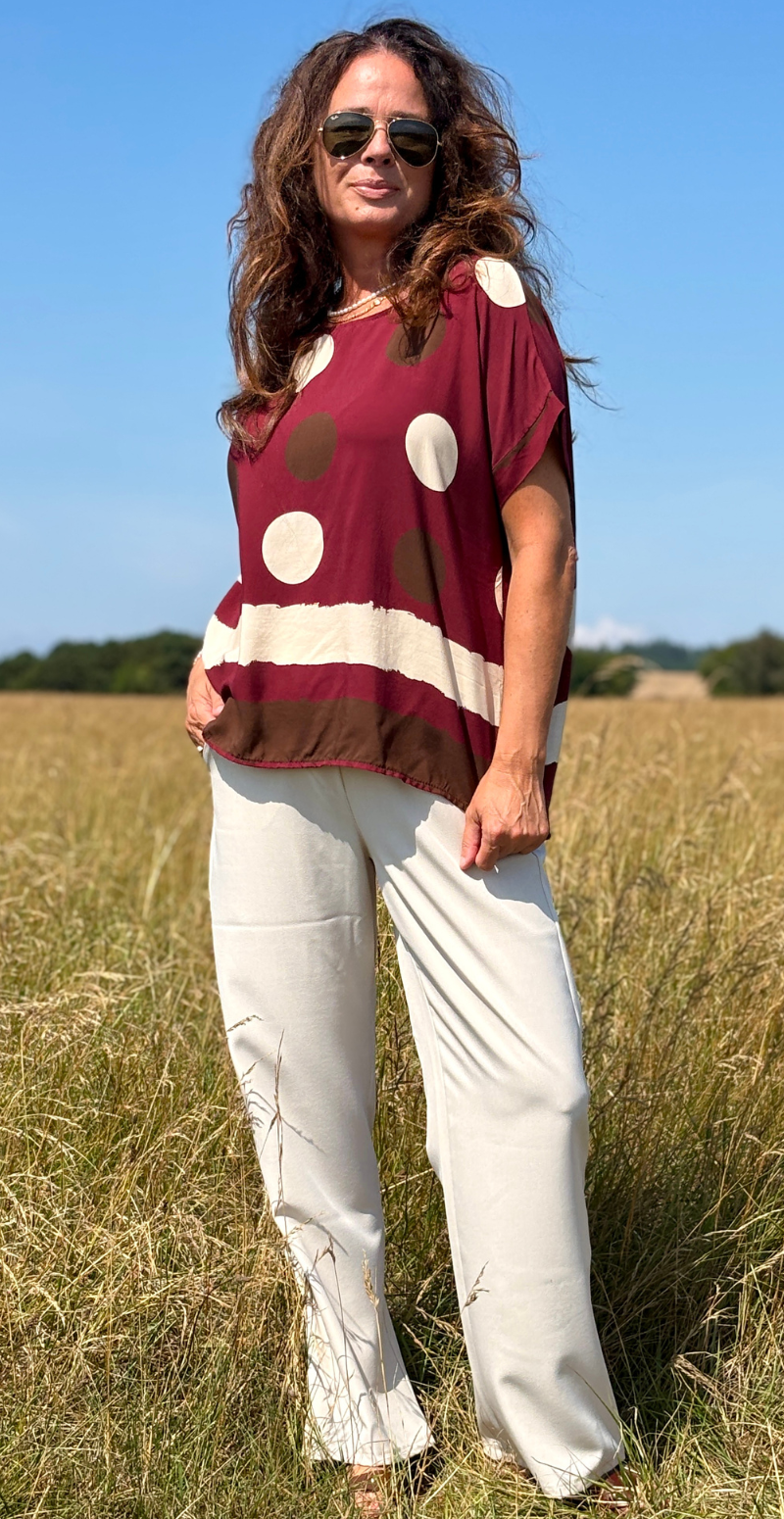 Regina bluse med prikker og brede striber bordeaux LikeLondon