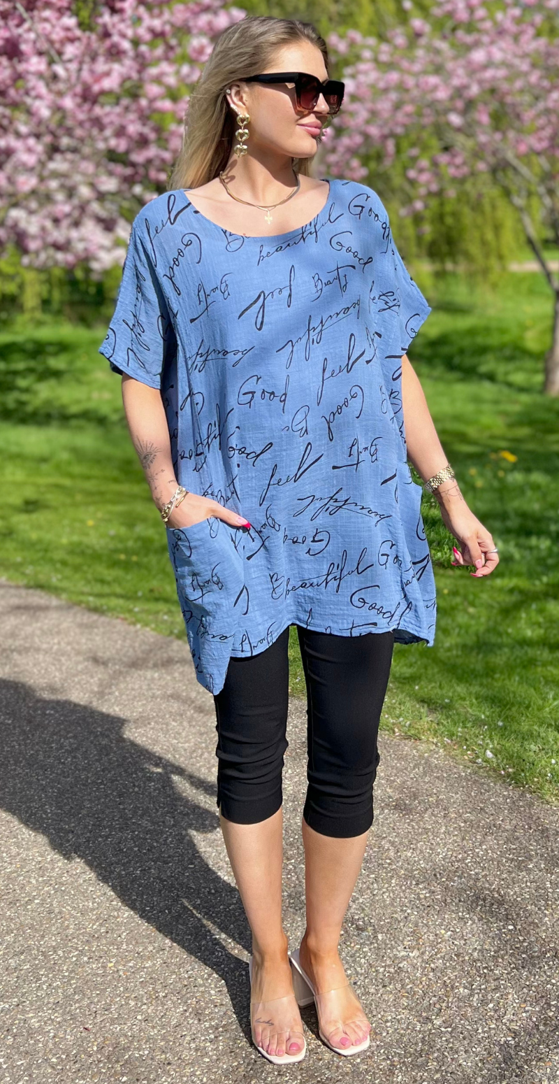 Dicte bluse med vidde, lommer og skrift denim LikeLondon