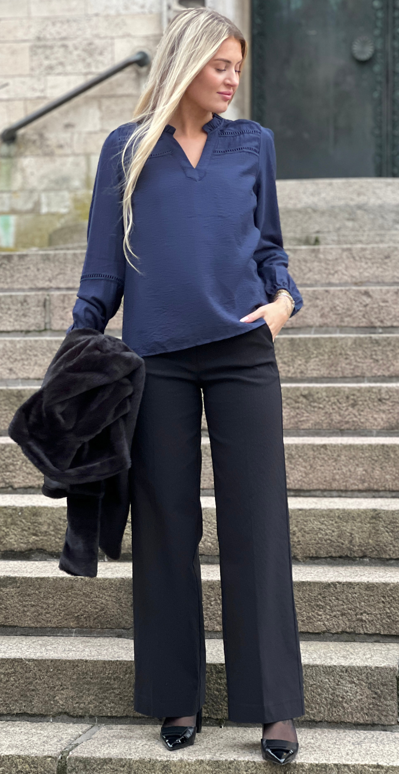 Antina bluse navy
