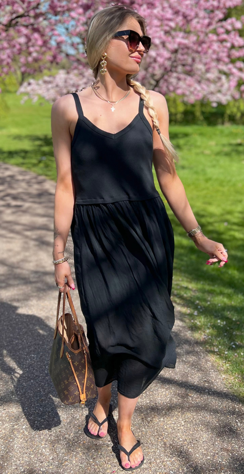 Kajsa kjole med overdel i rib sort LikeLondon