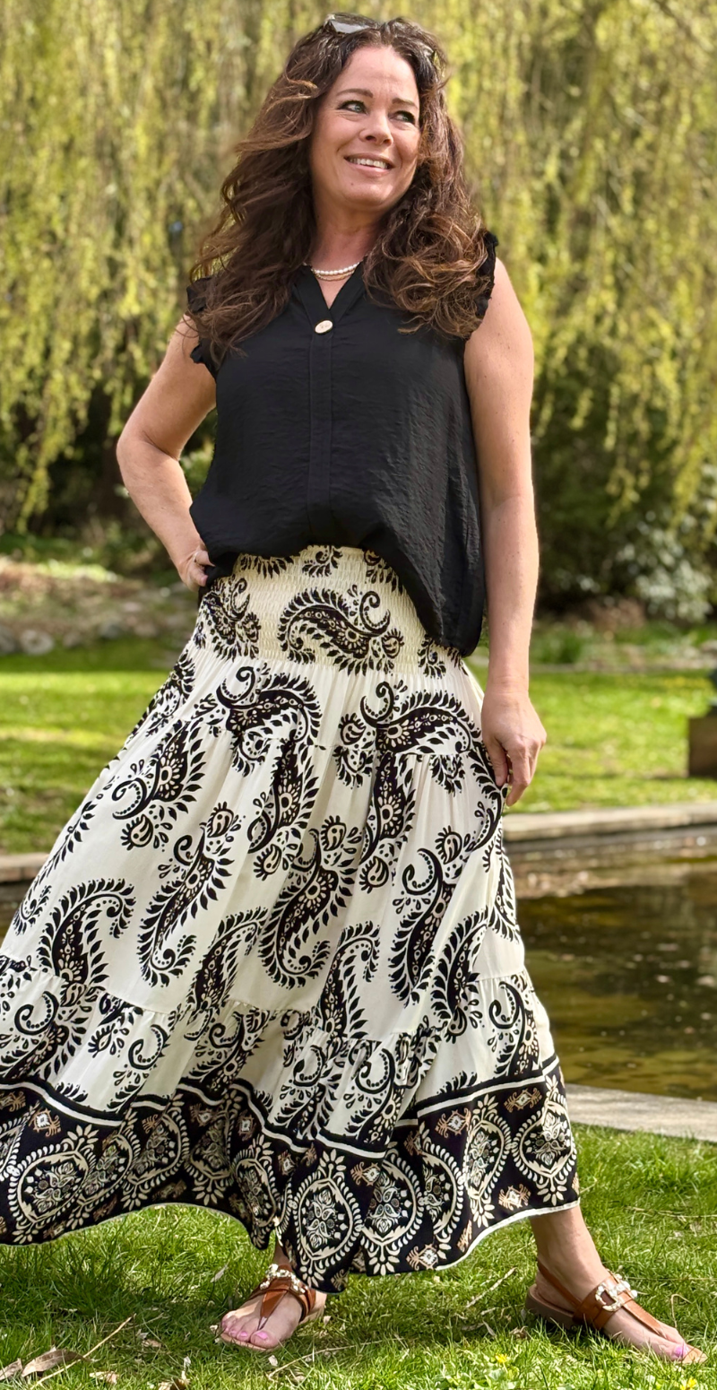 Jackie nederdel med paisley print sort LikeLondon