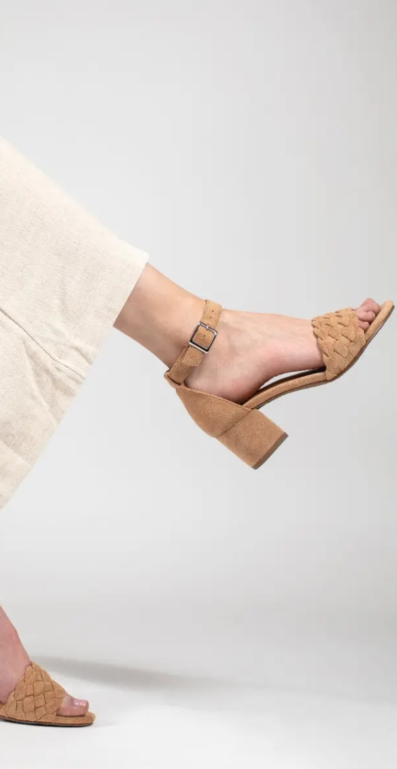 Sandal med blokhæl camel