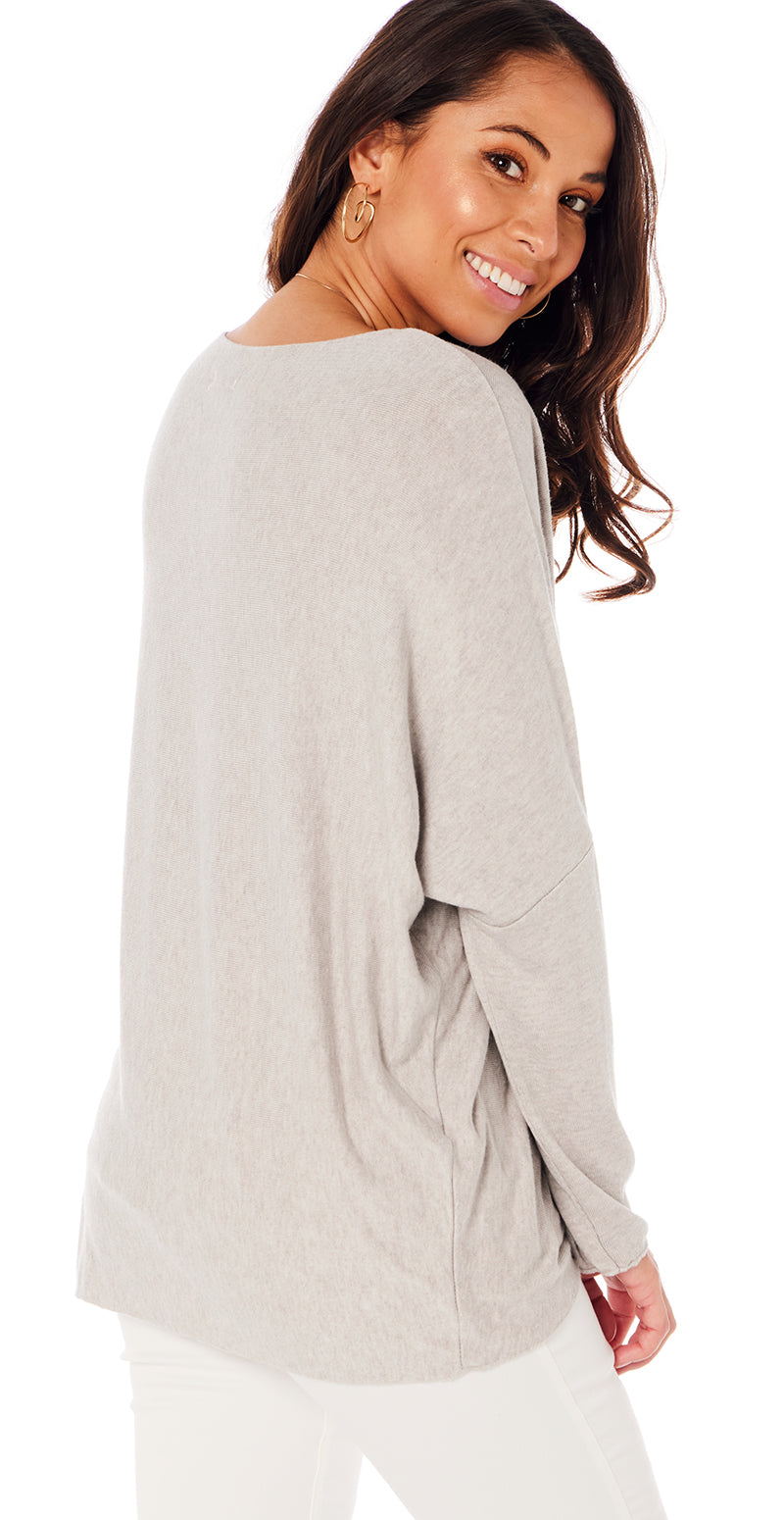 Josefine ensfarvet bluse med pynteknapper beige Likelondon