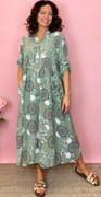 Ester kjole med print khaki Likelondon