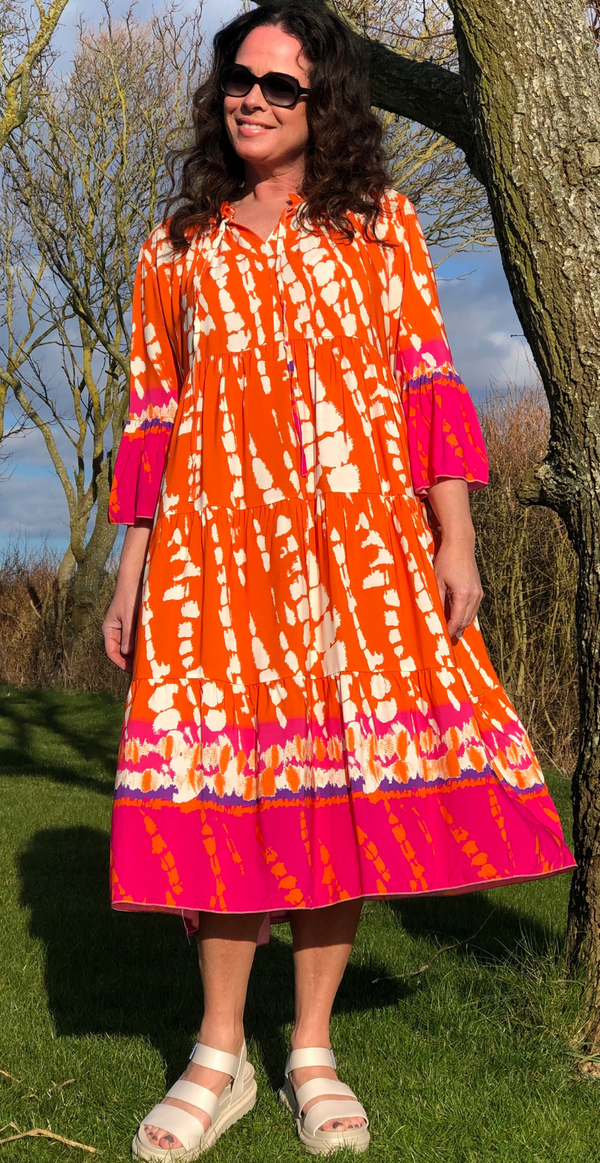Ellen kjole med mønster orange Likelondon